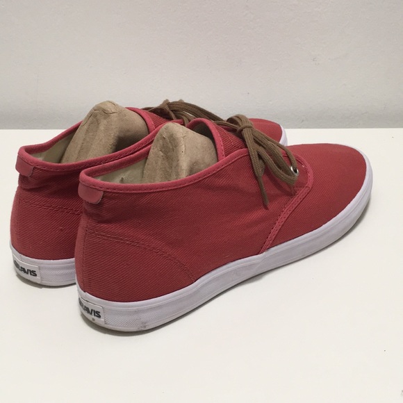 Gravis Quarters - Picture 2 of 3